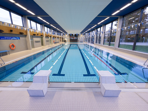 Hallenbad Bhl Copyright: (Mit freundlicher Genehmigung der Bhler Sportsttten GmbH / Fotograf: Michael Frank)